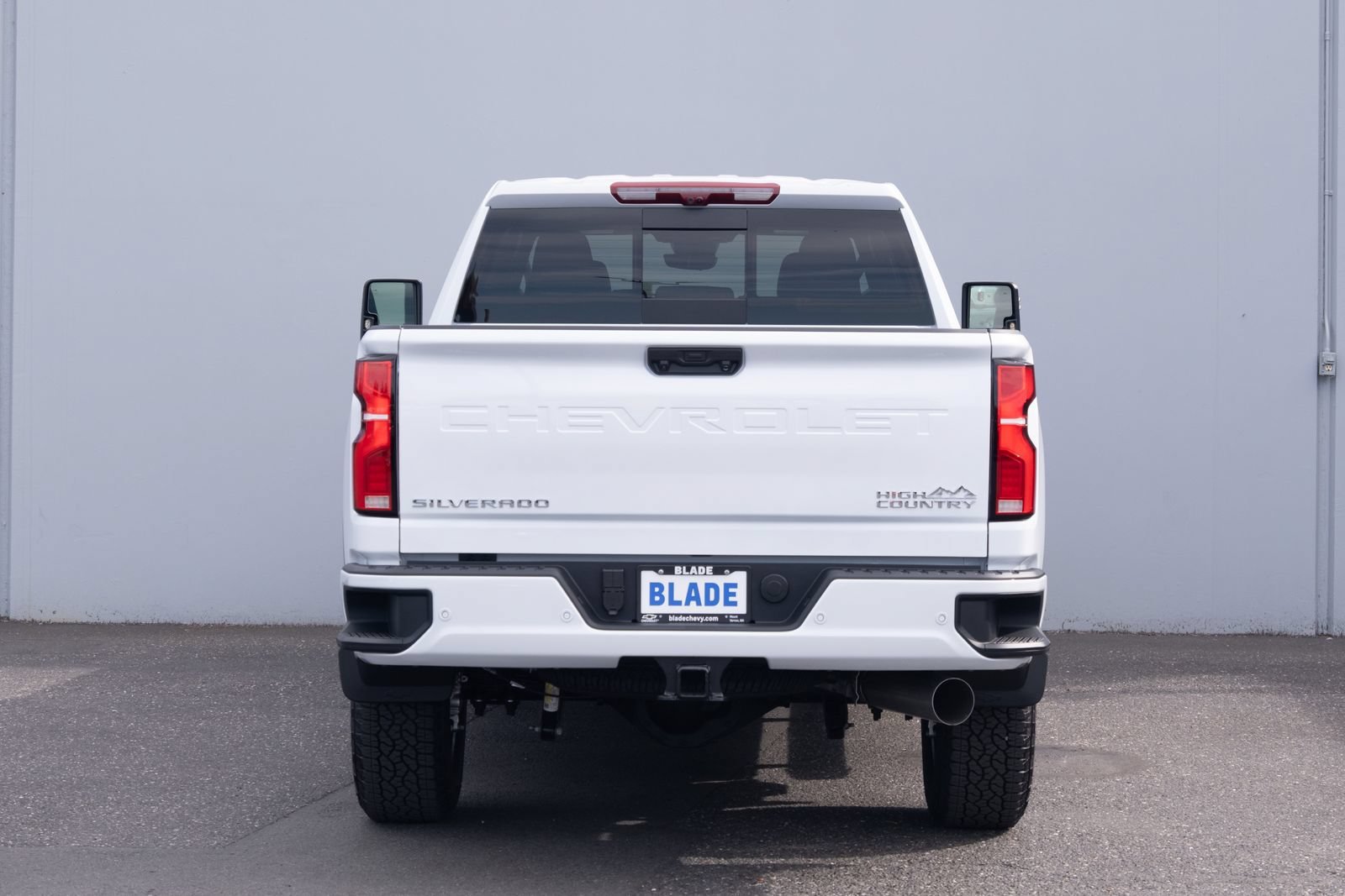 New 2026 Polar White Tricoat Chevrolet High Country image 27