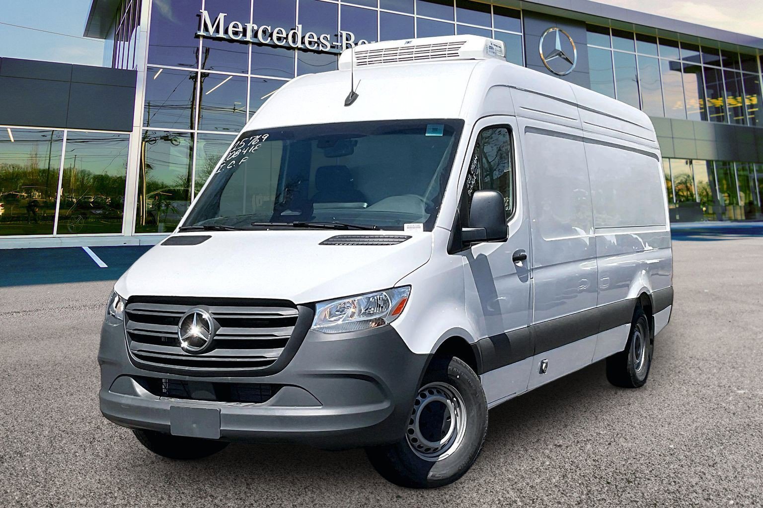 New 2025 Arctic White Mercedes-Benz Cargo 170 WB image 11