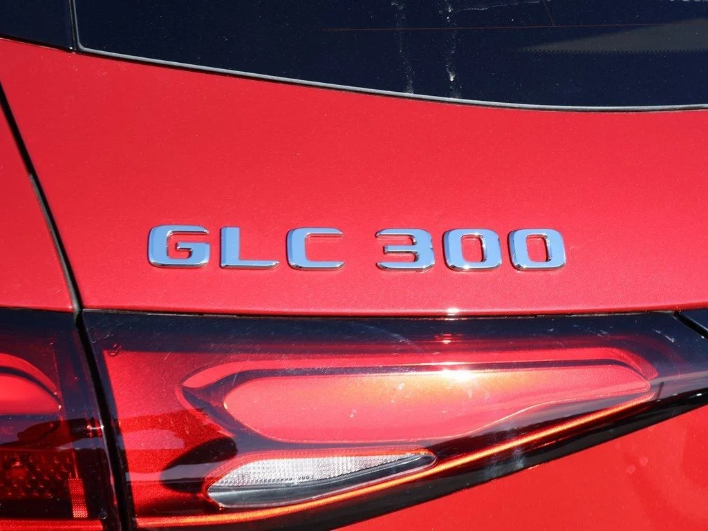 Certified Used 2026 MANUFAKTUR Patagonia Red Metallic Mercedes-Benz GLC 300 image 8