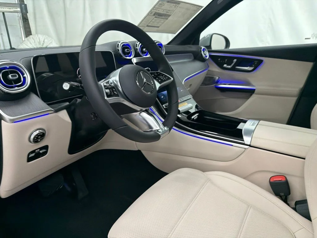 New 2027 White Mercedes-Benz GLC 300 image 12