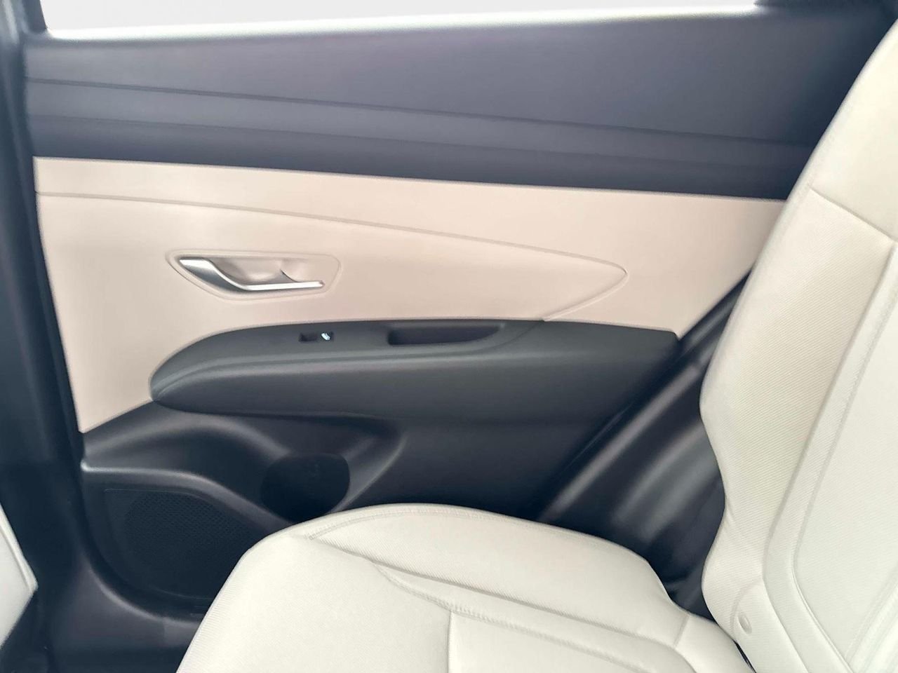 New 2026 Hampton Gray Hyundai SEL AWD image 46