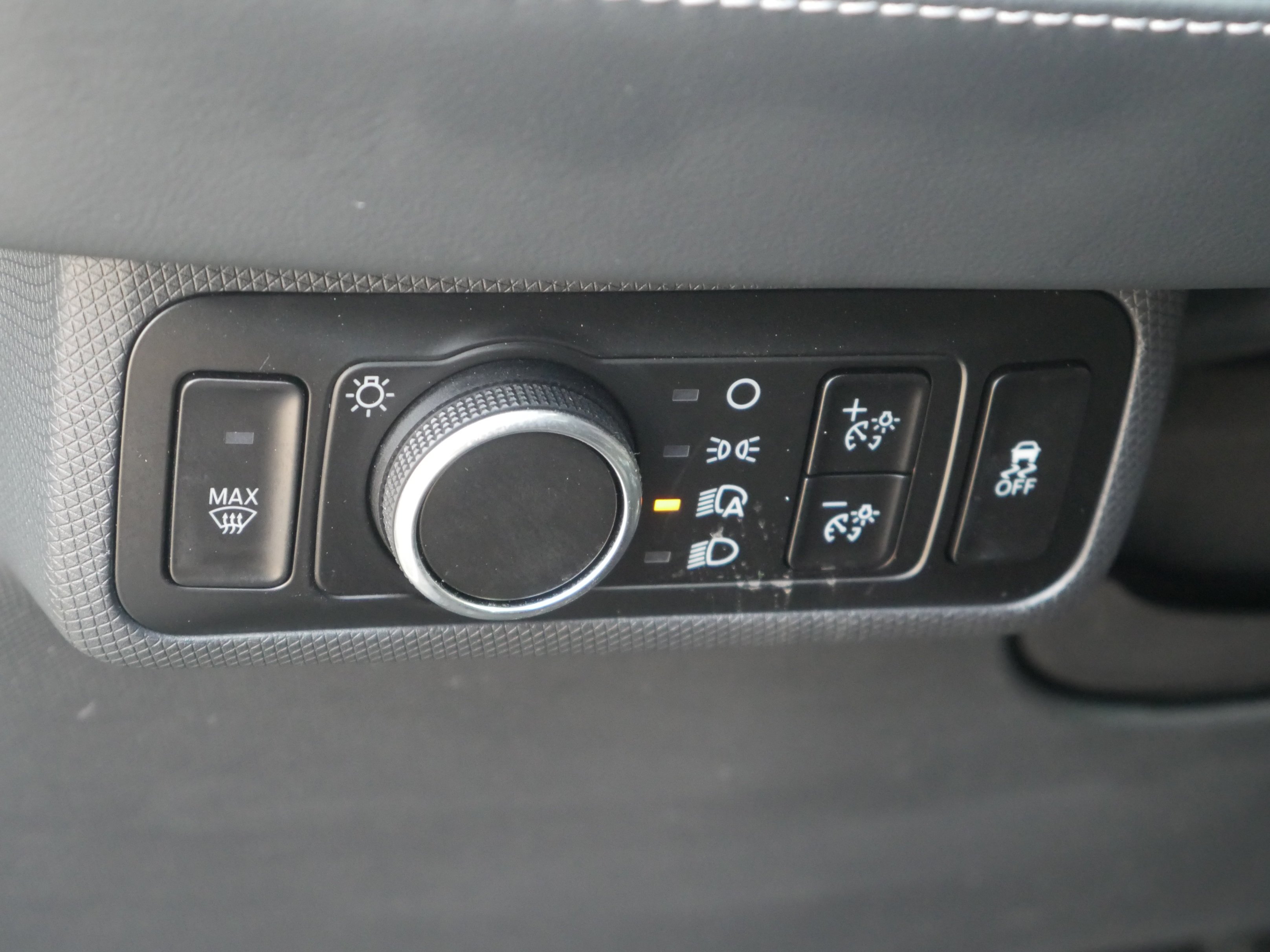 Used 2025 Desert Sand Ford Premium image 6