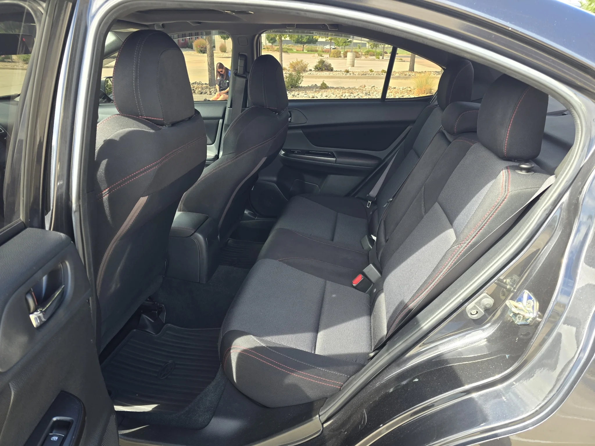 Used 2018 Dark Gray Metallic Subaru Premium image 14
