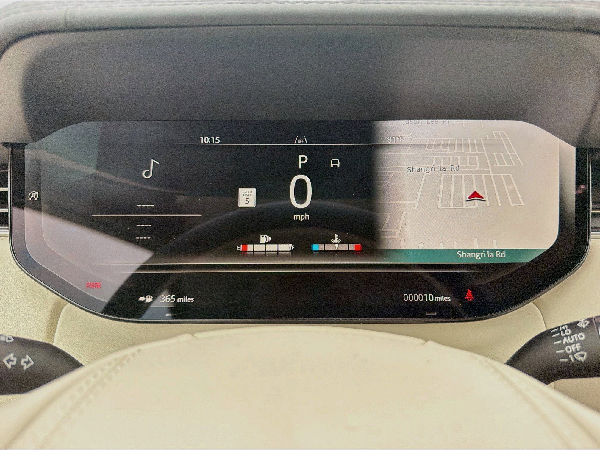 New 2026 Charente Grey Land Rover SE image 42