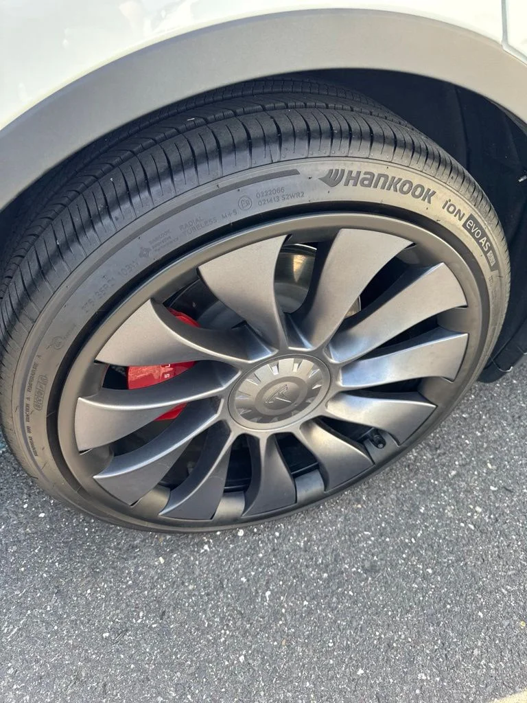 Used 2024 White Tesla Performance image 3