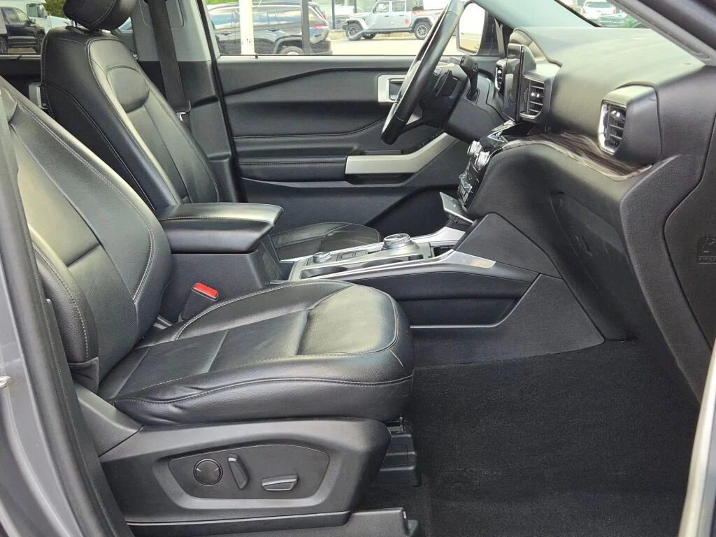 Certified Used 2021 Gray Metallic Ford Limited image 5