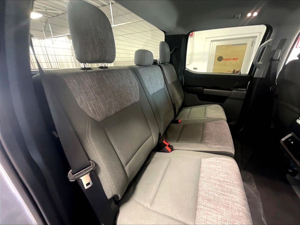 Used 2023 Silver Ford XLT image 16