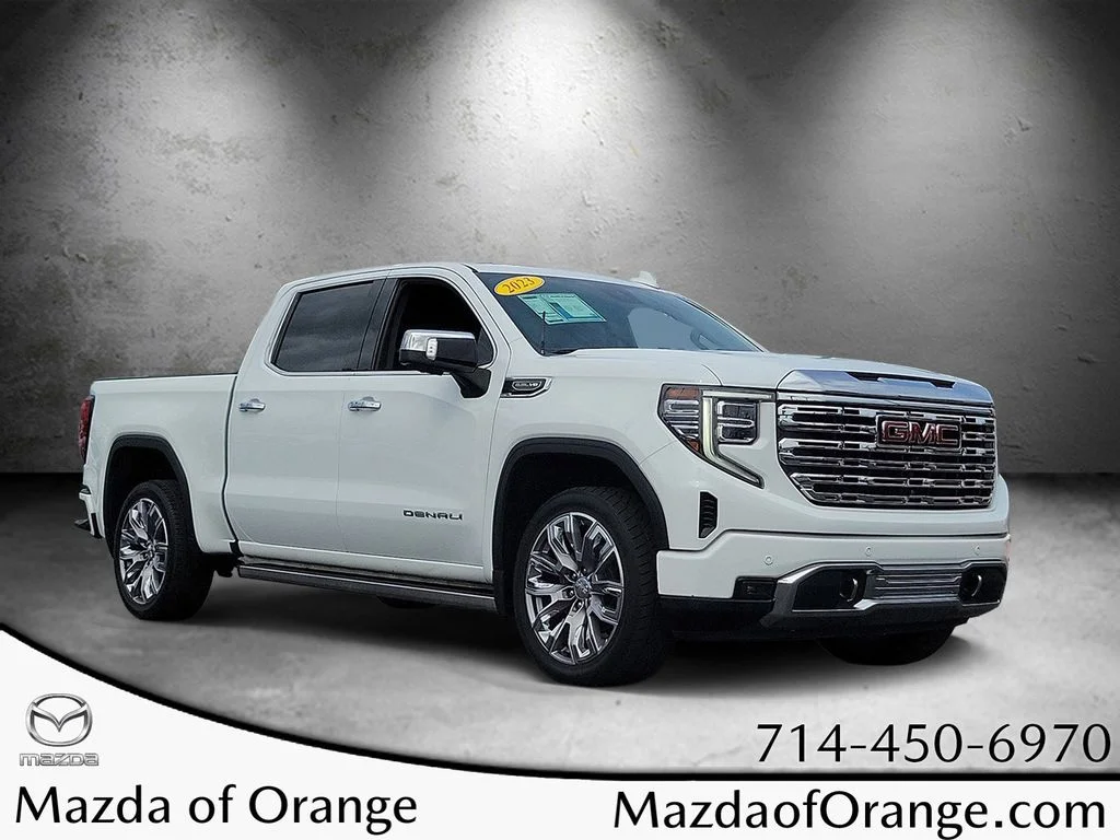 2023 GMC Sierra 4WD Crew Cab Short Box Denali's photo