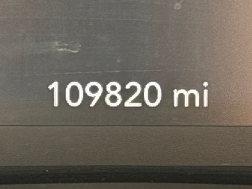 Used 2019 White Chrysler Touring Plus image 25