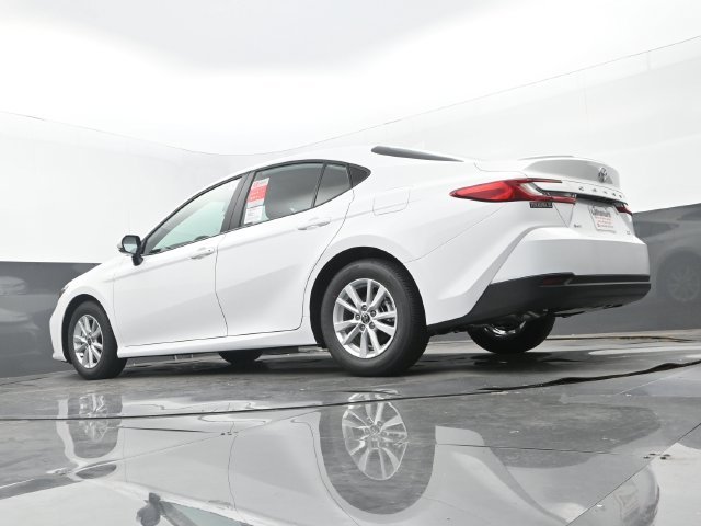 New 2026 Ice Cap Toyota LE image 24