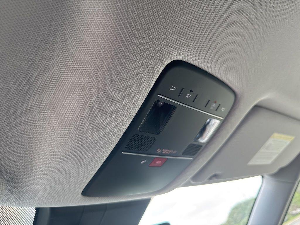 New 2026 Silver Hyundai SEL 8P image 24