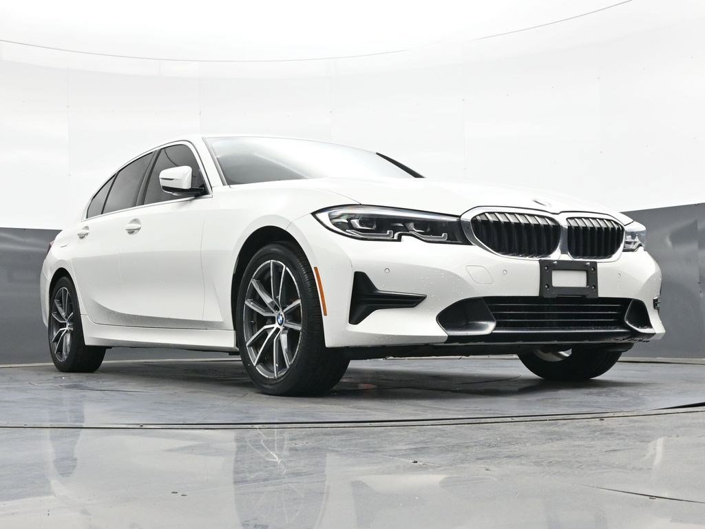 Used 2019 Alpine White BMW 330i xDrive image 26