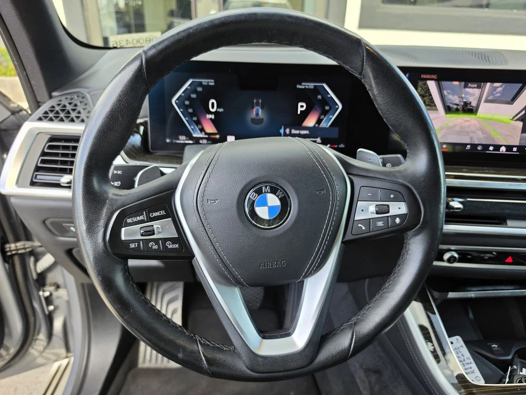 Used 2024 Gray BMW sDrive40i image 18