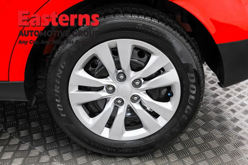 Used 2022 Red Kia LX image 32