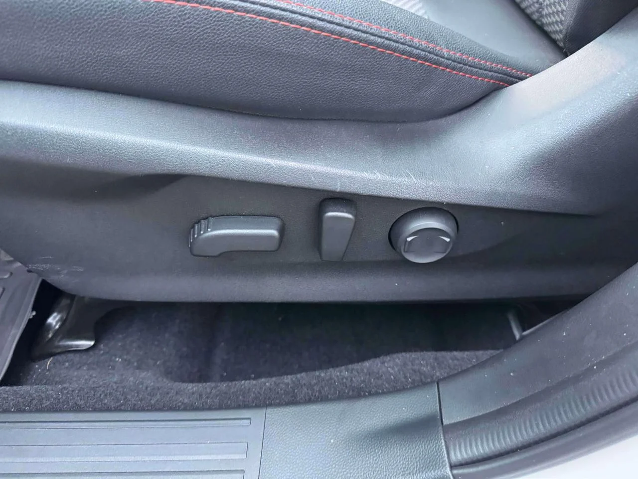 Used 2024 Crystal White Pearl Subaru Sport image 17