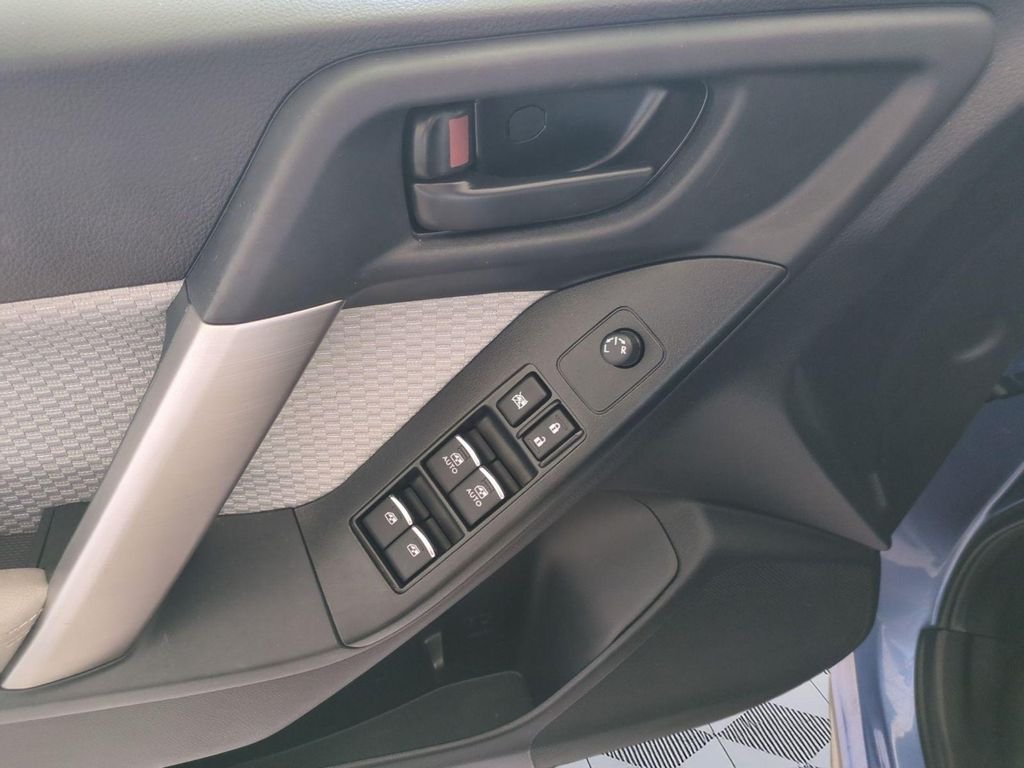 2018 Subaru Forester Base - Photo 11