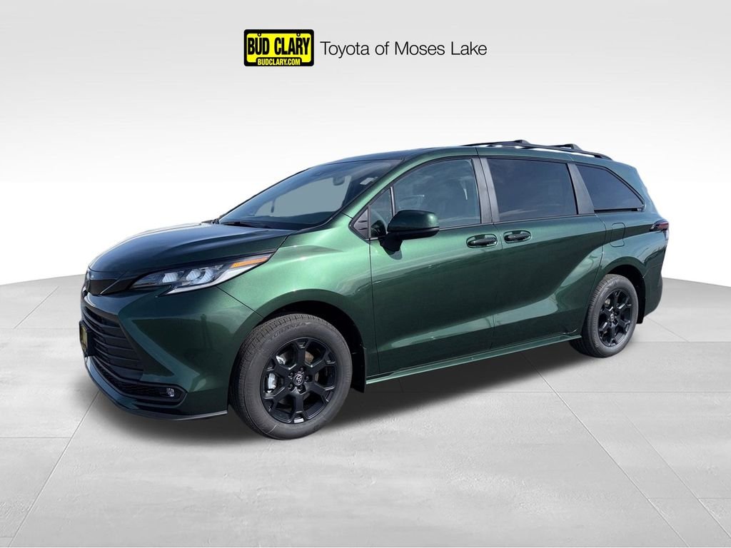 2026 Toyota Sienna Woodland Edition Hybrid AWD's photo