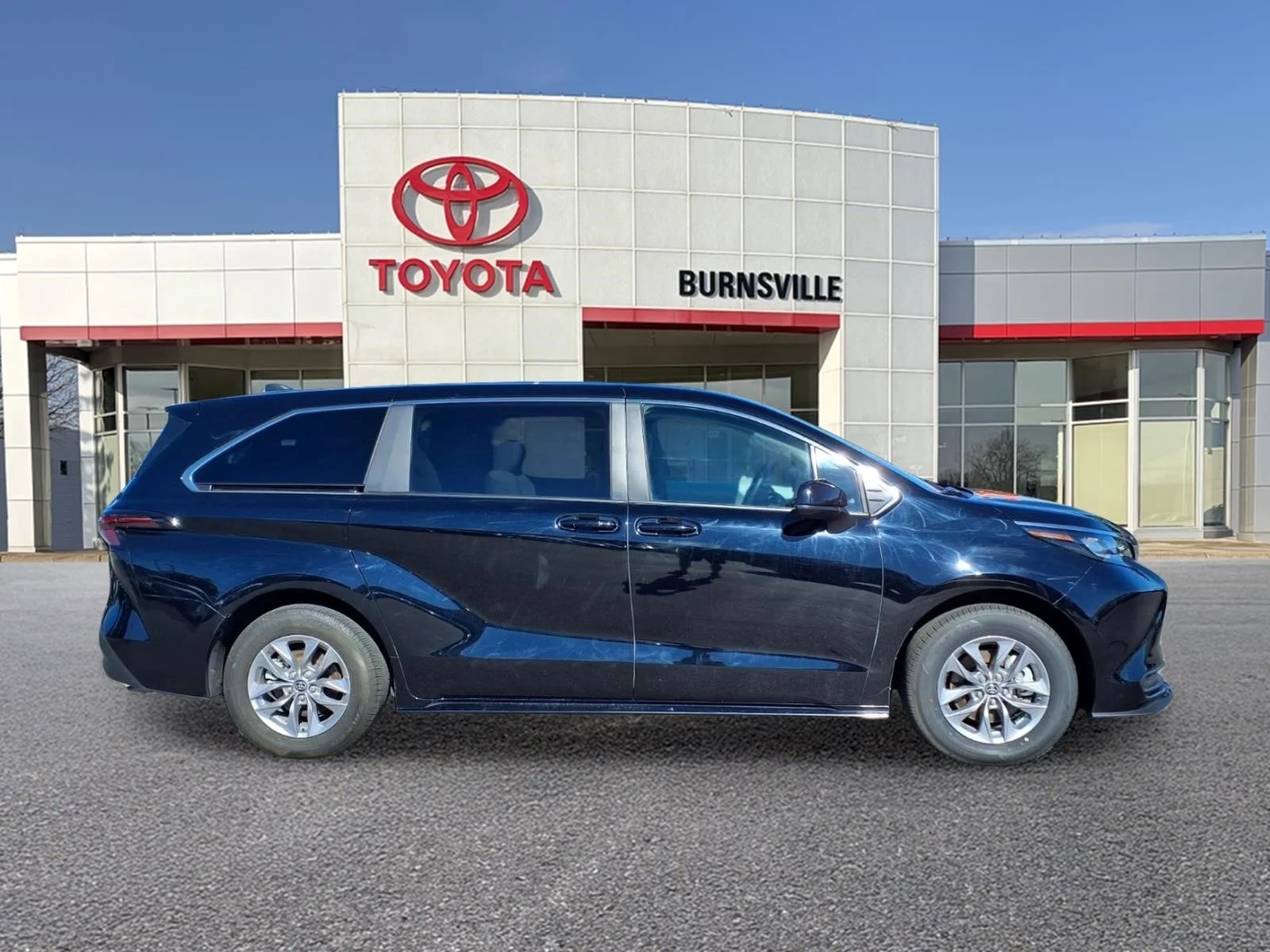 Certified 2025 Toyota Sienna LE with VIN 5TDKRKEC2SS227395 for sale in Burnsville, Minnesota