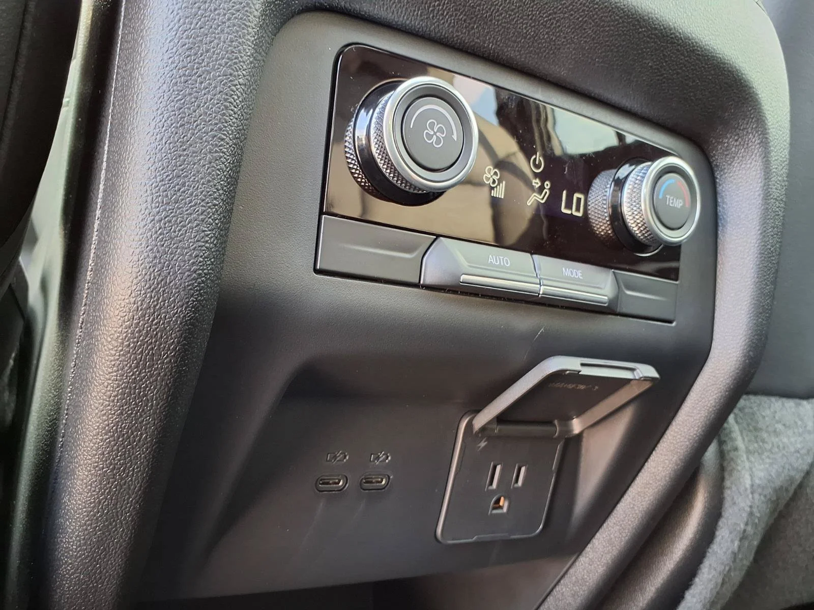 2026 Buick Enclave Sport Touring - Photo 19