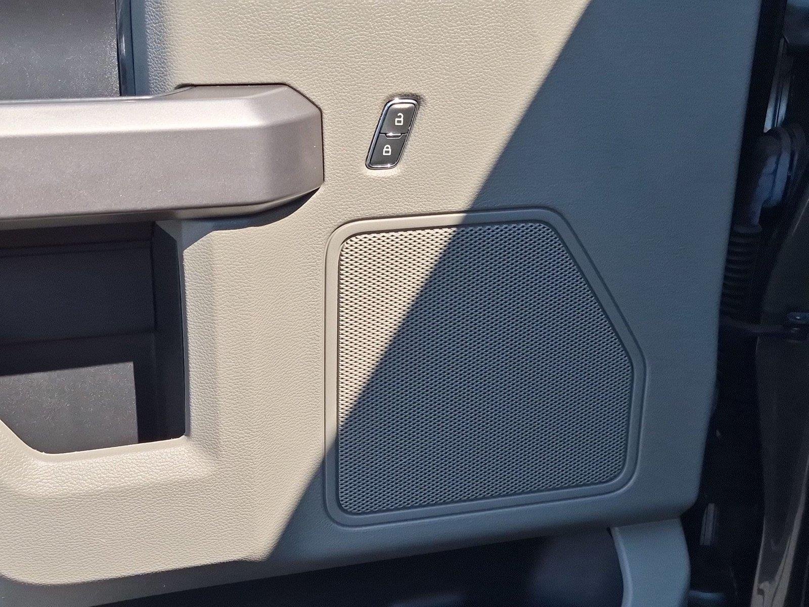 Used 2019 Magnetic Metallic Ford XLT image 17