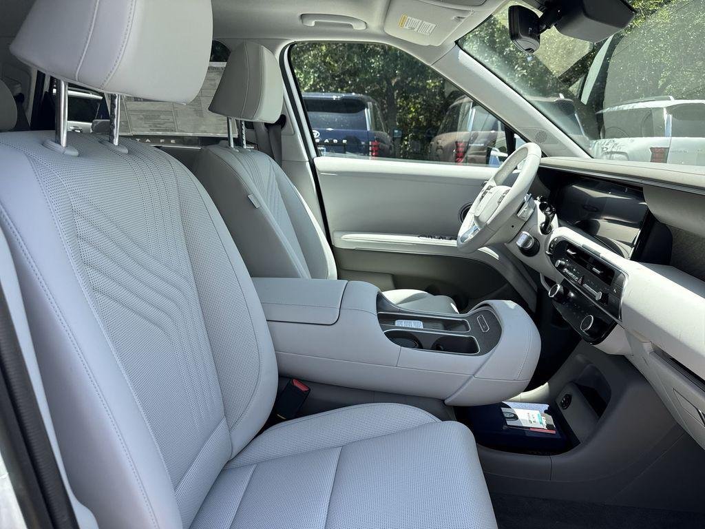New 2026 White Pearl Hyundai SEL Premium FWD image 27