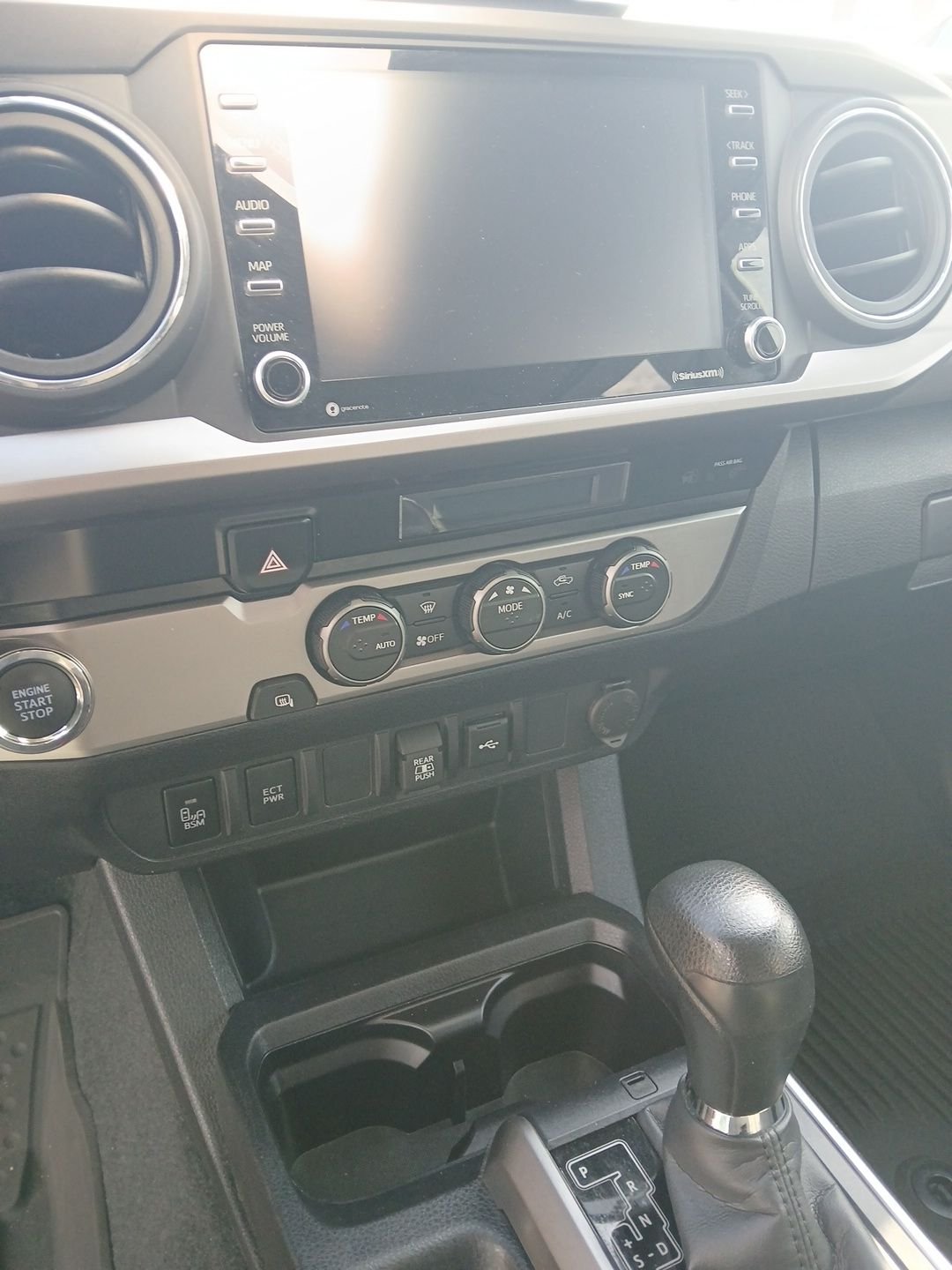 Used 2023 Ice Toyota SR5 image 9