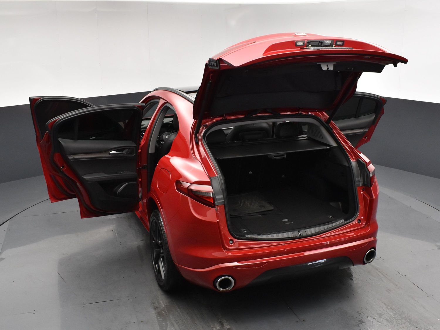 Used 2021 Alfa Rosso Alfa Romeo Ti image 23