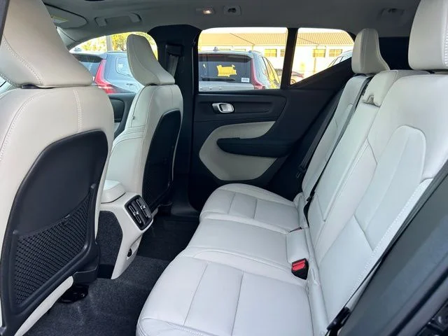 2026 Volvo XC40 Ultra - Photo 22
