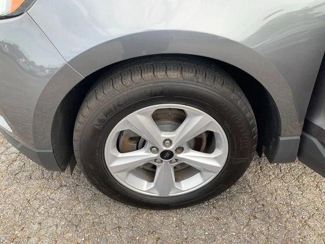 Used 2024 Gray Ford SE image 39
