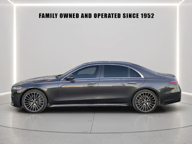 Used 2022 Black Mercedes-Benz S 500 image 3