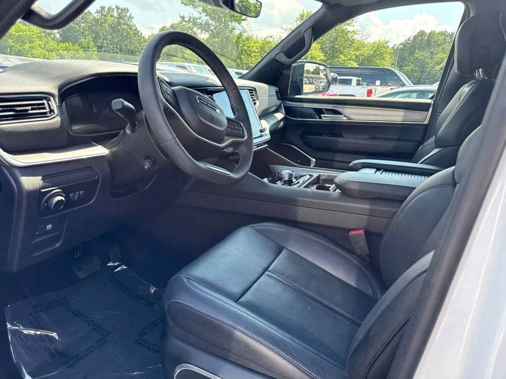 Used 2026 White Jeep Limited Altitude image 3