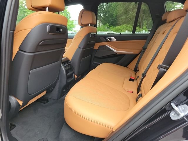 New 2026 Black BMW xDrive40i image 17