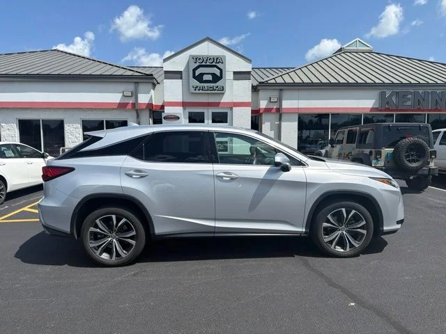 Used 2016 Silver Lining Metallic Lexus 350 image 11