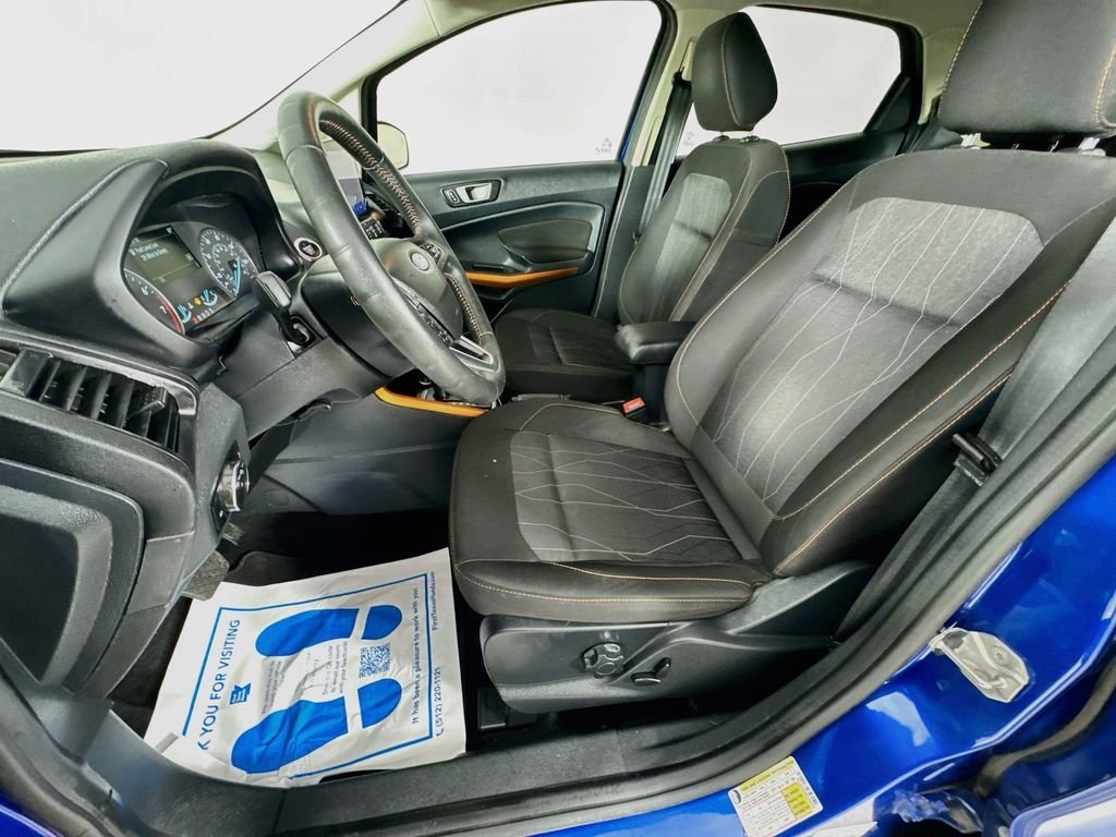 Used 2021 Lightning Blue Metallic Ford SE image 26