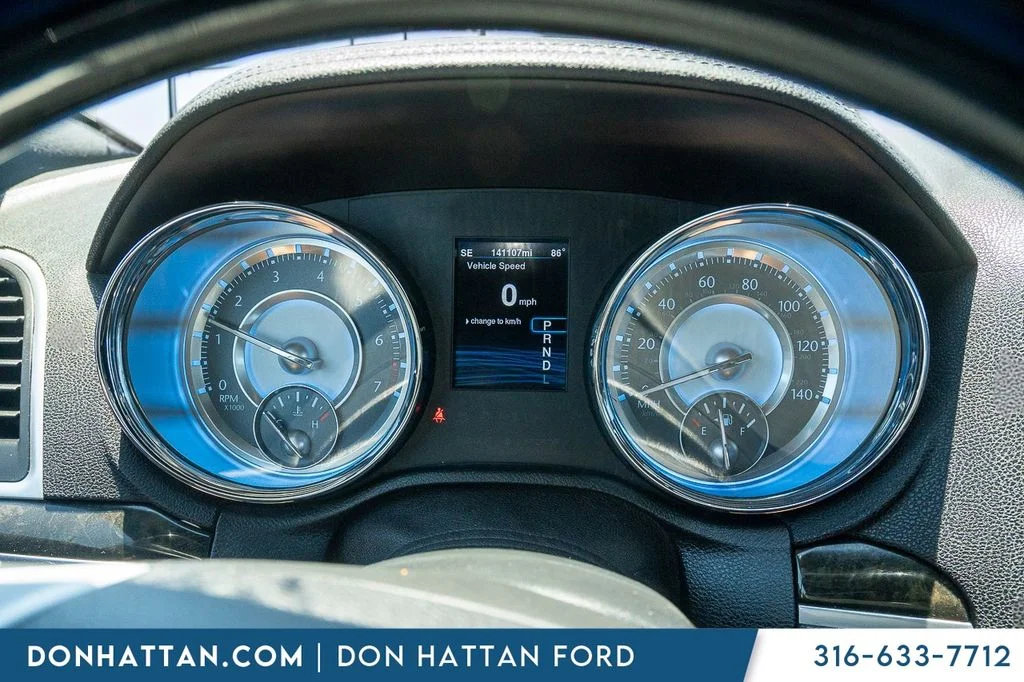 Used 2014 White Chrysler C image 7