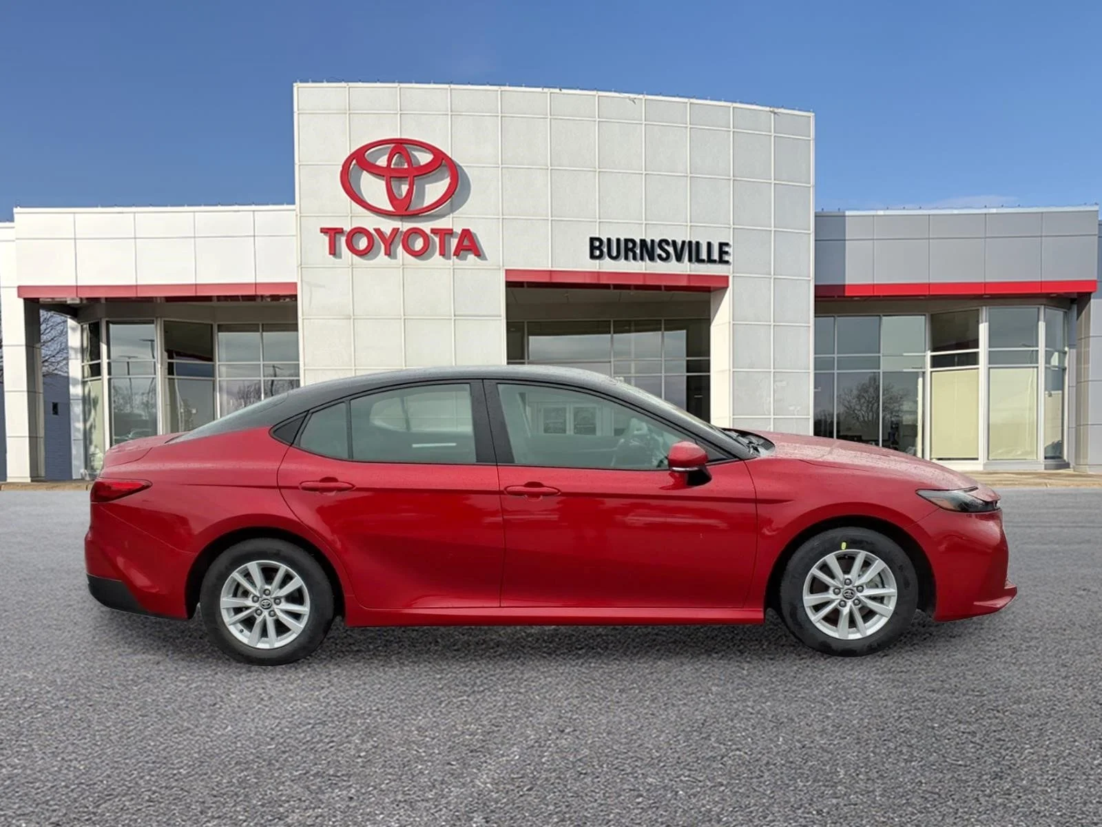 Used 2025 Toyota Camry LE with VIN 4T1DAACK0SU040913 for sale in Burnsville, Minnesota