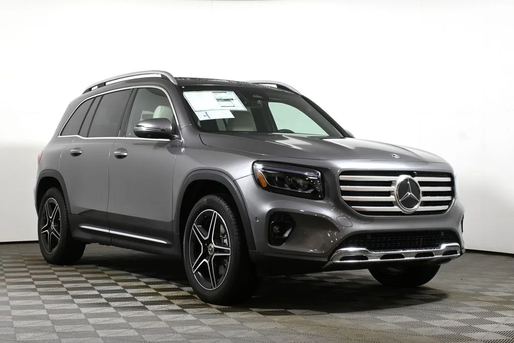 Used 2026 Gray Mercedes-Benz GLB 250 image 9