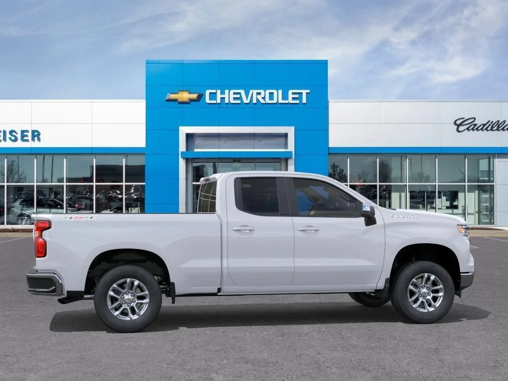 New 2026 Summit White Chevrolet LT (2FL) image 5
