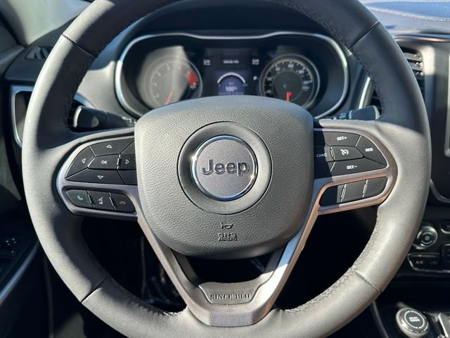 Used 2022 Gray Jeep Latitude Lux image 41