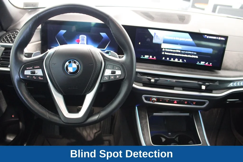 Used 2025 Gray BMW xDrive50e image 7