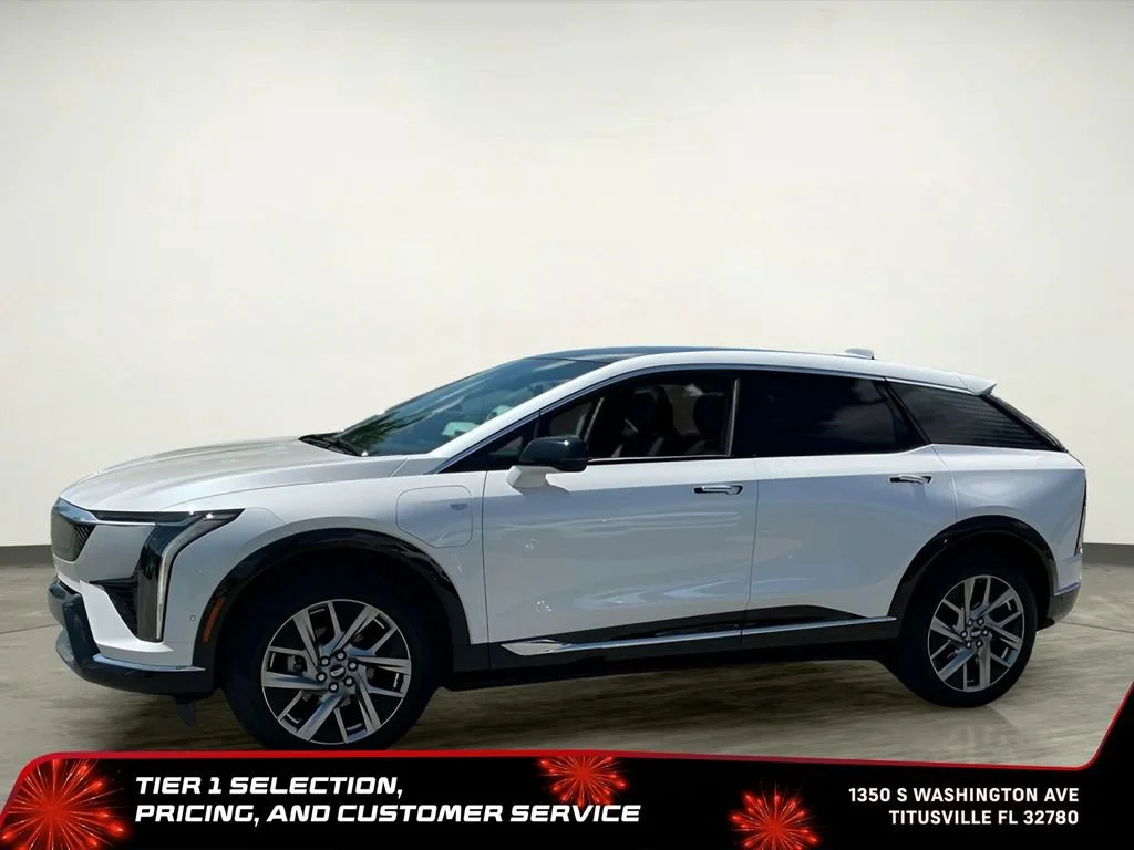 Used 2025 Crystal White Tricoat Cadillac Luxury 2 image 3