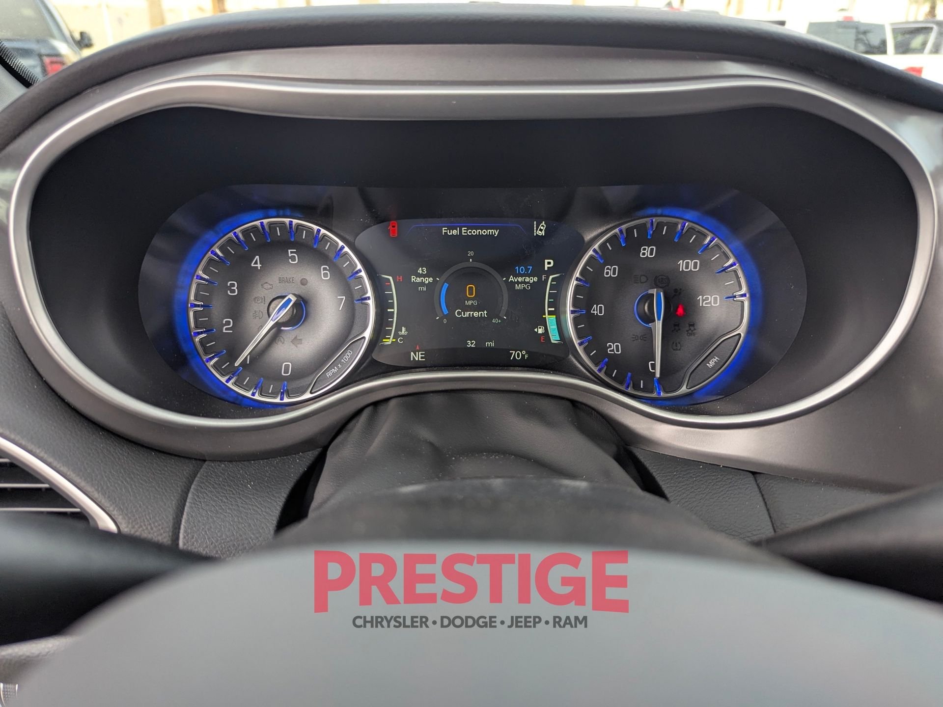 2026 Chrysler Voyager LX - Photo 12