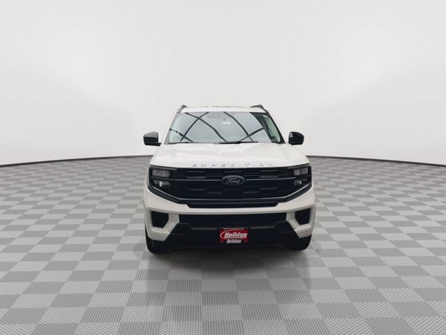 Used 2025 Star White Metallic Tri-Coat Ford Active image 36