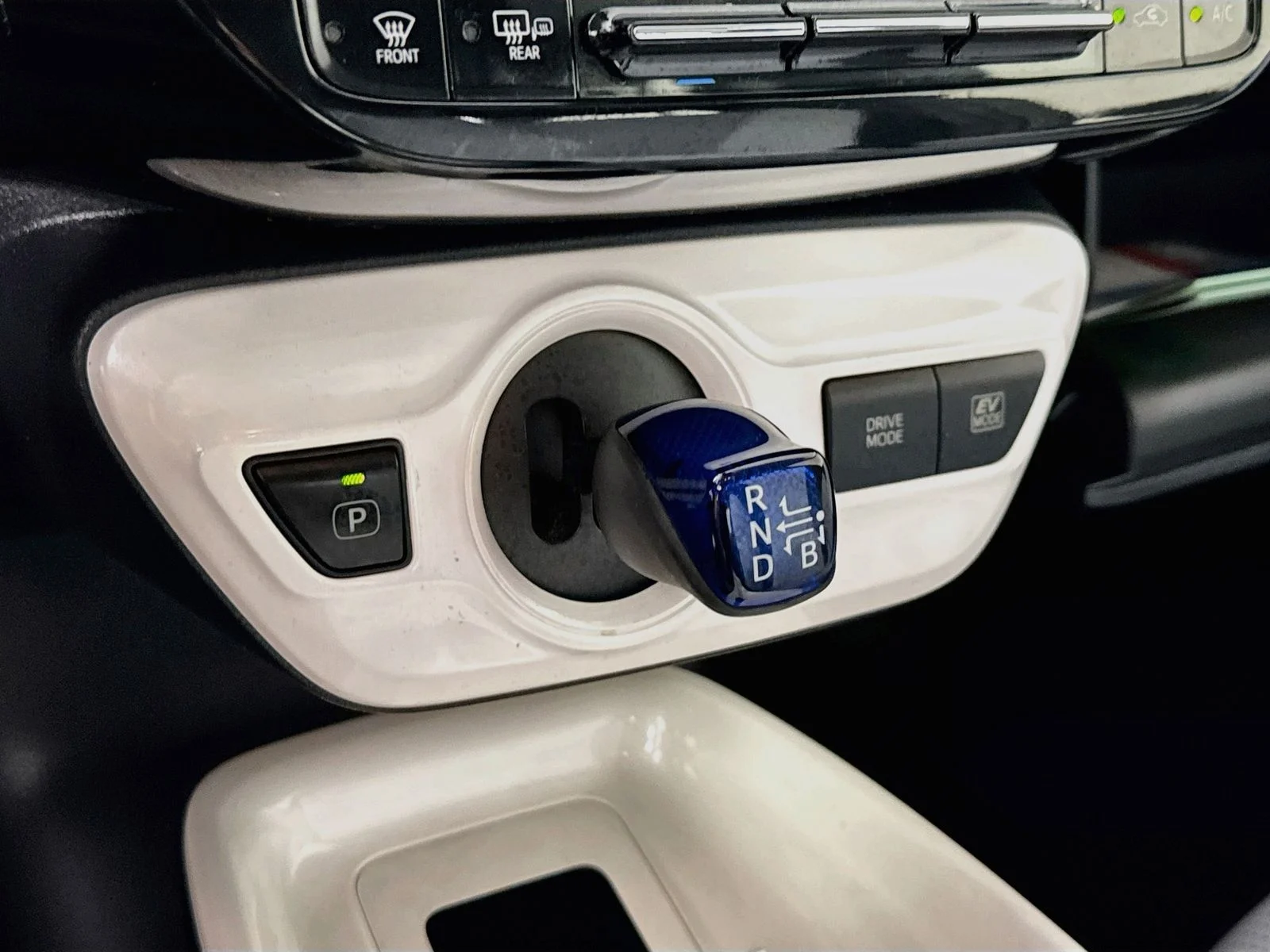 Used 2017 Beige Toyota Three image 14