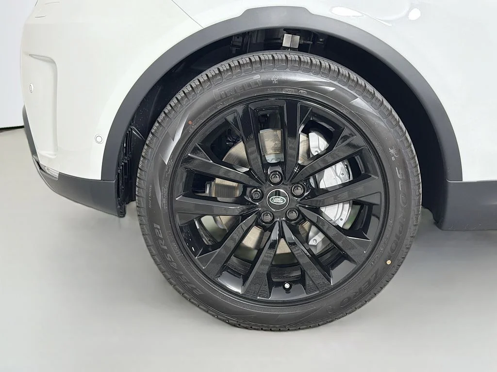 New 2026 Fuji White Land Rover S image 33