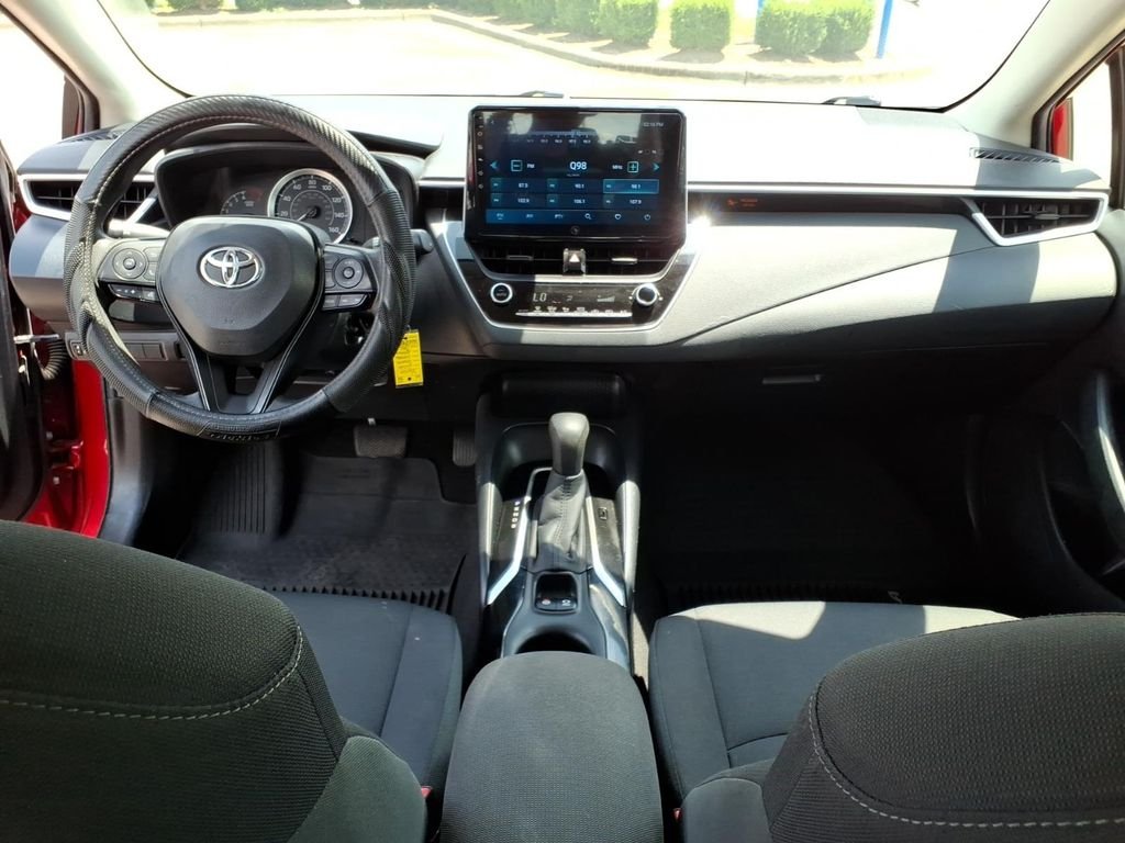Used 2020 Barcelona Red Metallic Toyota LE image 5