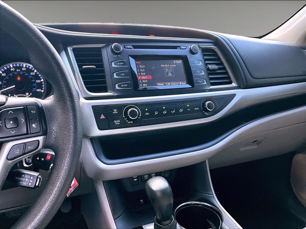 Used 2017 Blizzard Pearl Toyota LE image 19