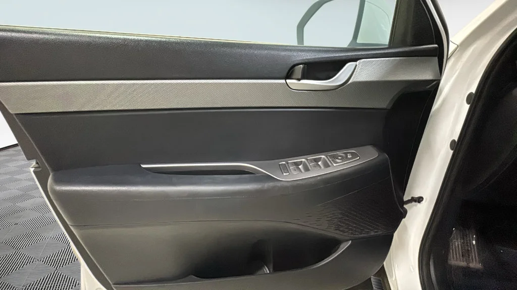 Used 2024 White Hyundai XRT image 19