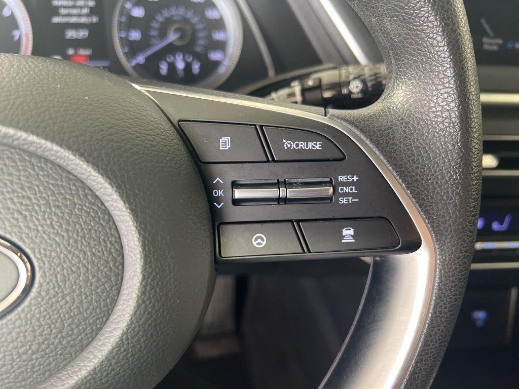 Used 2023 Carbon Blue Hyundai SEL image 11