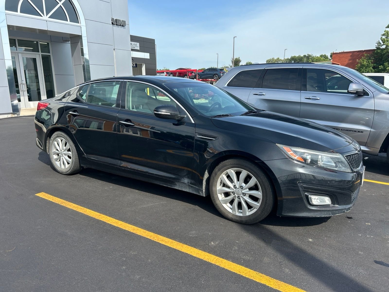 Used 2015 Black Kia EX image 3